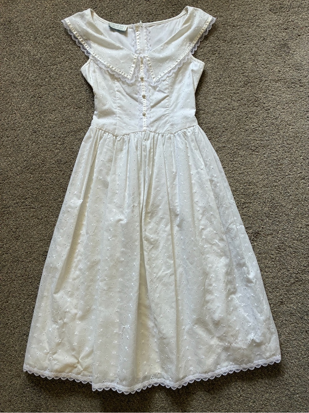 Beautiful White Gunne Sax Prairie Dress (no size)